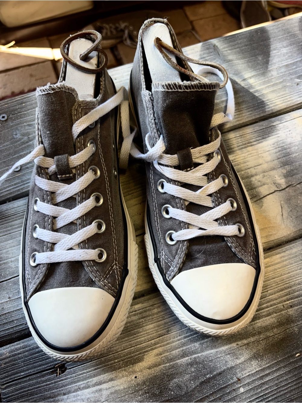 Black & gray Converse sneakers #converse #classic size Women’s 8